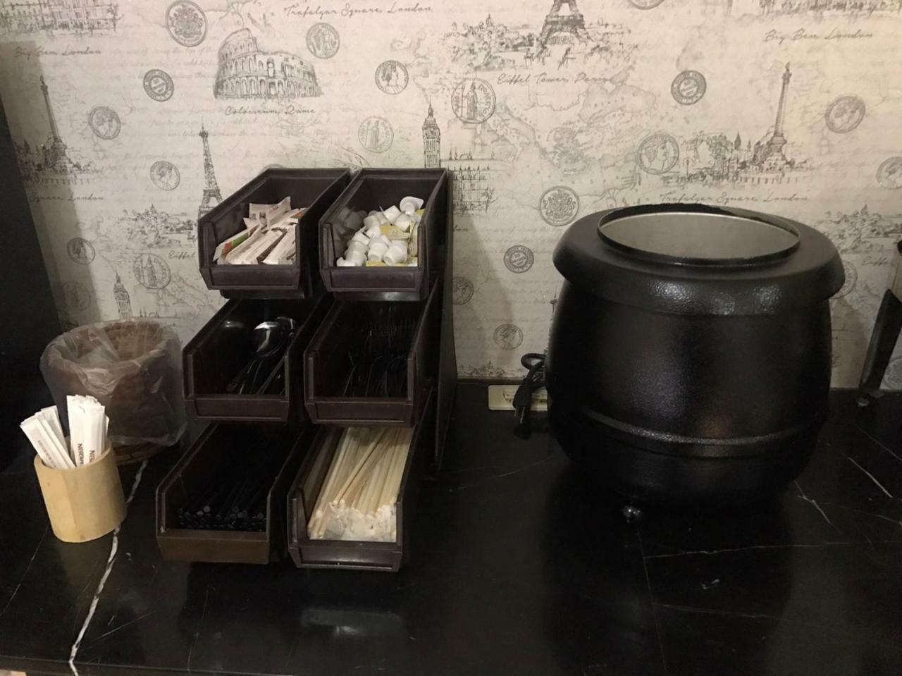 ディスカバリー モーテル ナンガン 台北市 エクステリア 写真